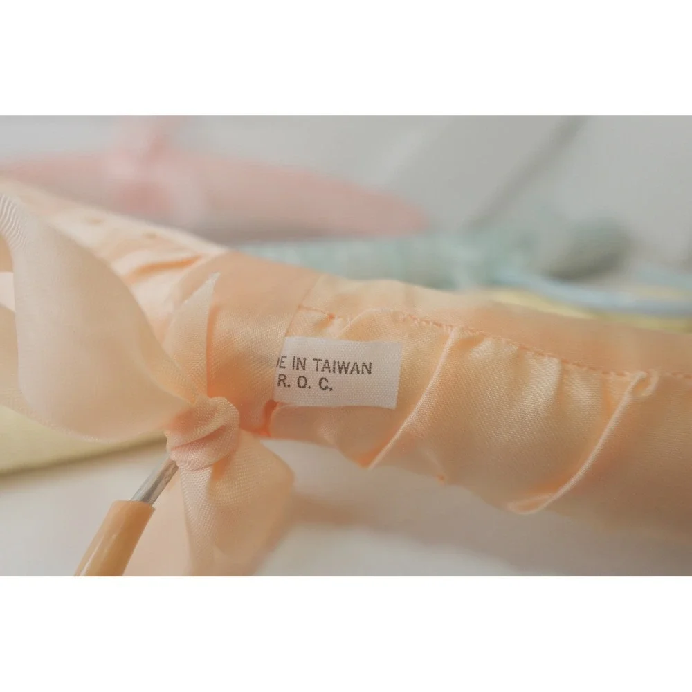 Vintage Hangers Satin Padded Set of Four Pastel Colors Wrapped Wire R.O.C. 80s